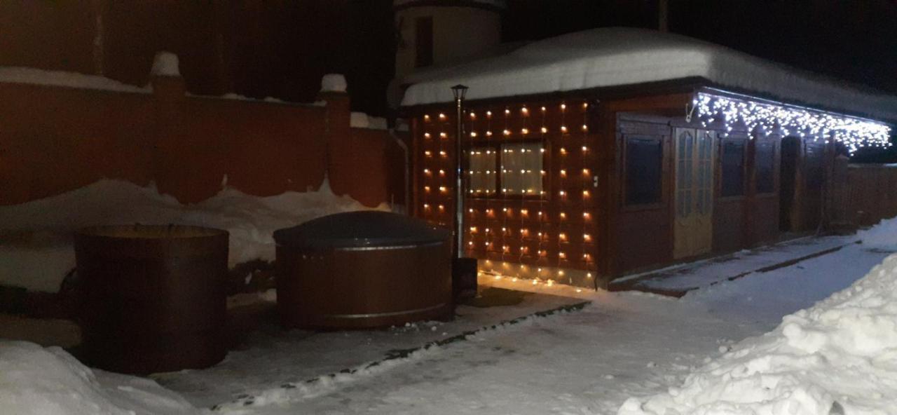 Соломія Hotel Szlavszke Kültér fotó